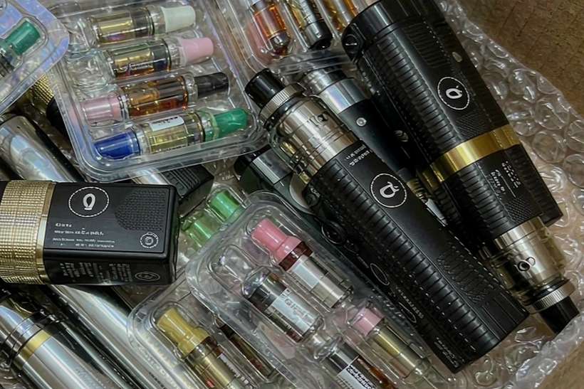 B2B Supply of Elektronna Ya Sisgareta products in Bangkok — small parcel