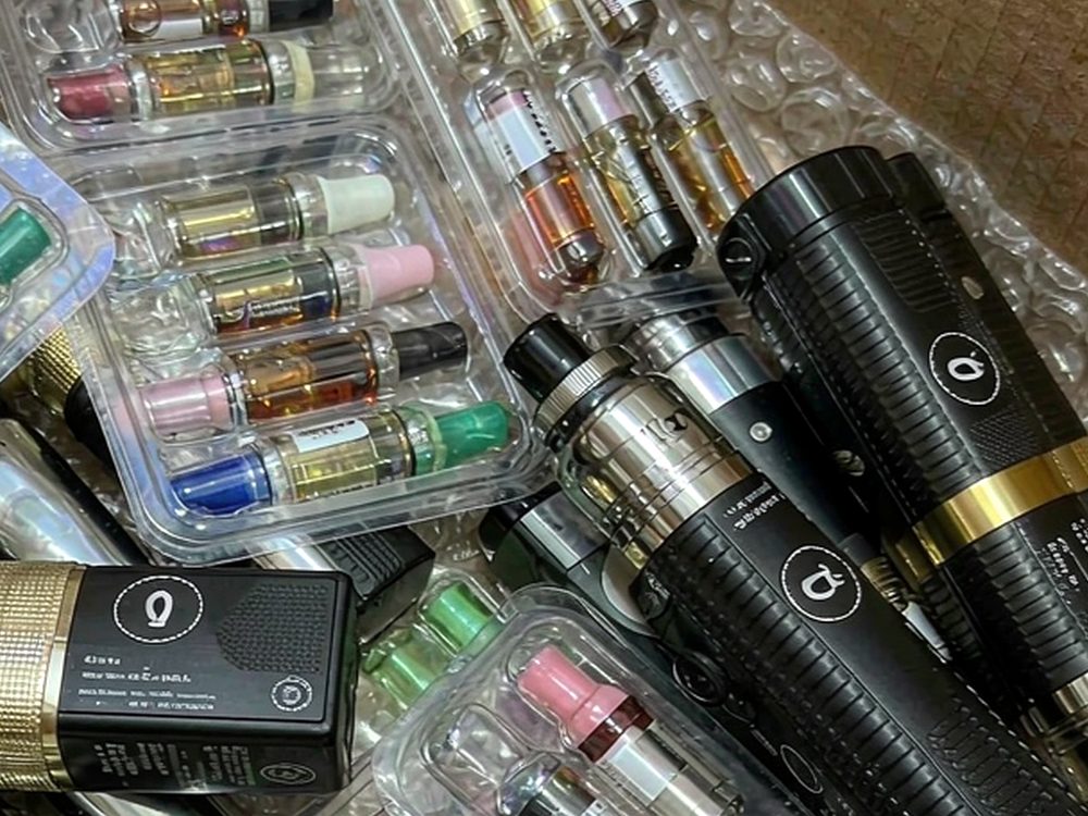 Buyer's Guide to Elektronna Ya Sisgareta products in Bangkok — bulk case