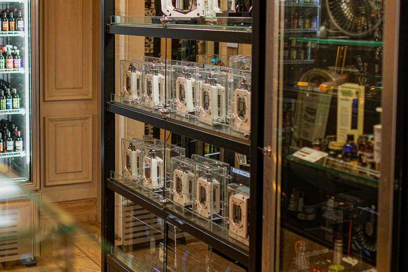 Comparison of Elektronna Ya Sisgareta hardware Suppliers — US warehouse