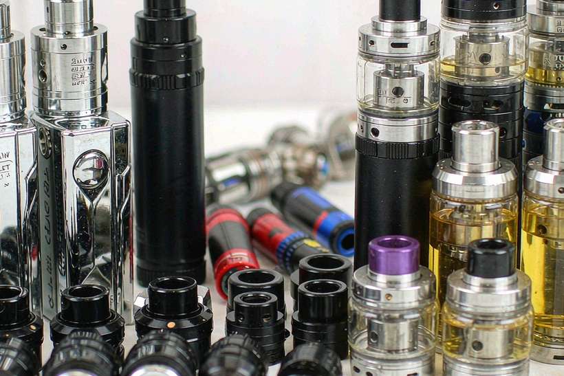Comparison of Elektronna Ya Sisgareta tanks Suppliers — small parcel
