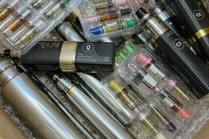 Glossary of Elektronna Ya Sisgareta pods — small parcel