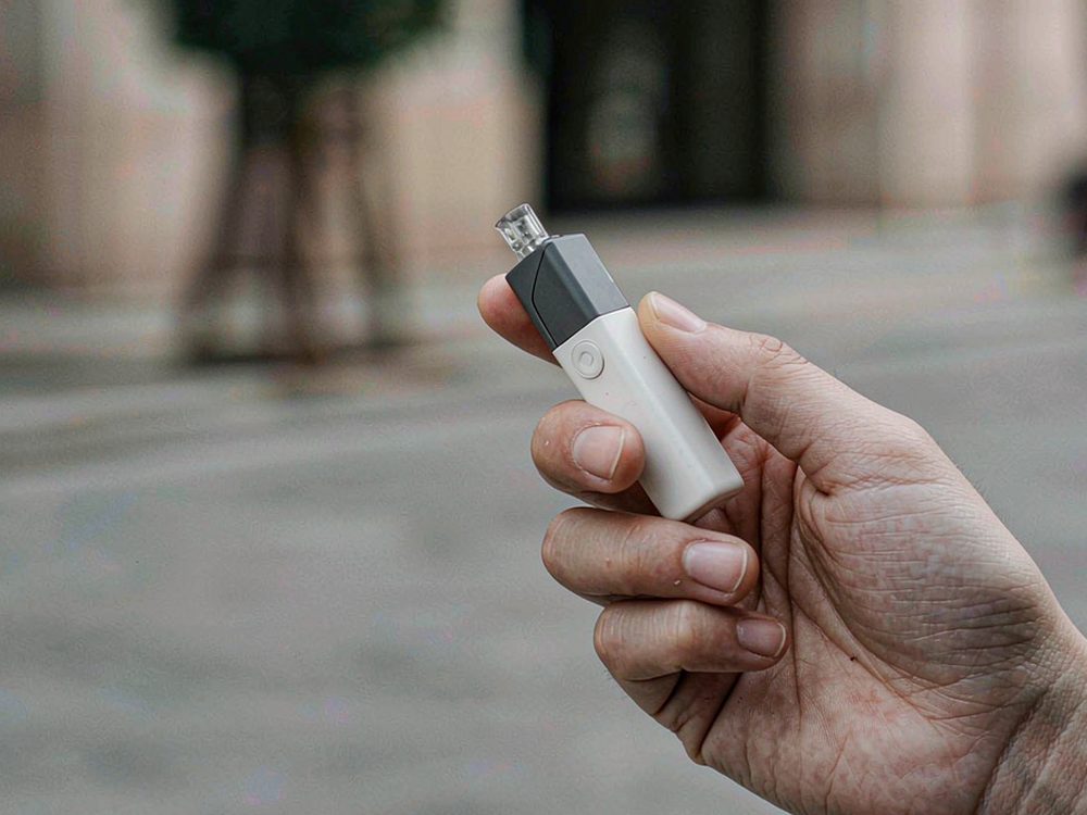 Launch Plan for Elektronna Ya Sisgareta products in Bangkok — budget tier