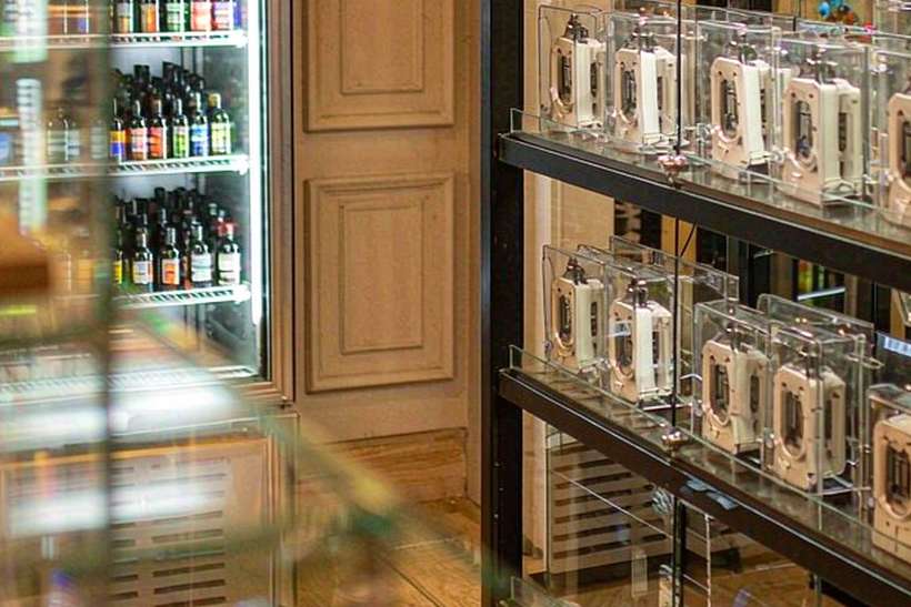 Launch Plan for Elektronna Ya Sisgareta products in Bangkok — small parcel