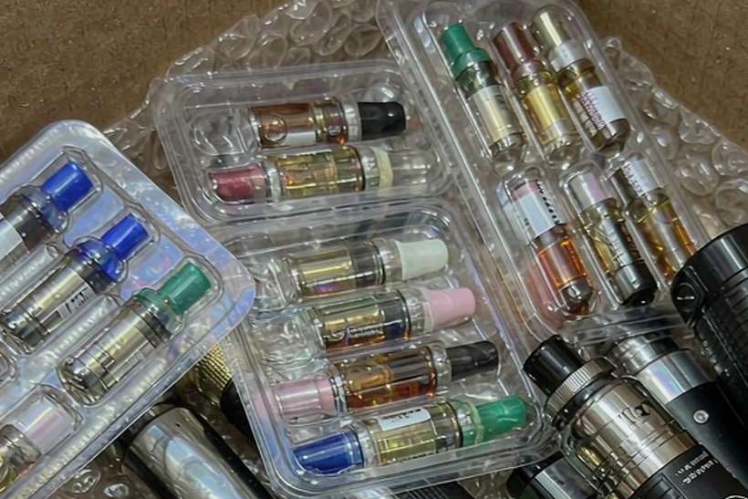 Margins on Elektronna Ya Sisgareta tanks — container load