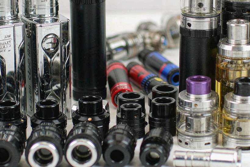 Market Overview of Elektronna Ya Sisgareta in Bangkok — container load
