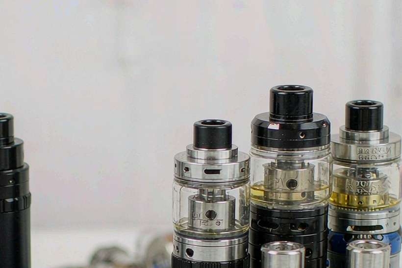 Market Overview of Elektronna Ya Sisgareta tanks — Middle East