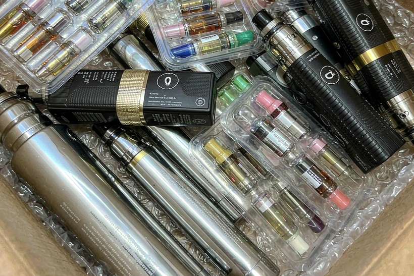 Regional Review of Elektronna Ya Sisgareta kits — EU stock