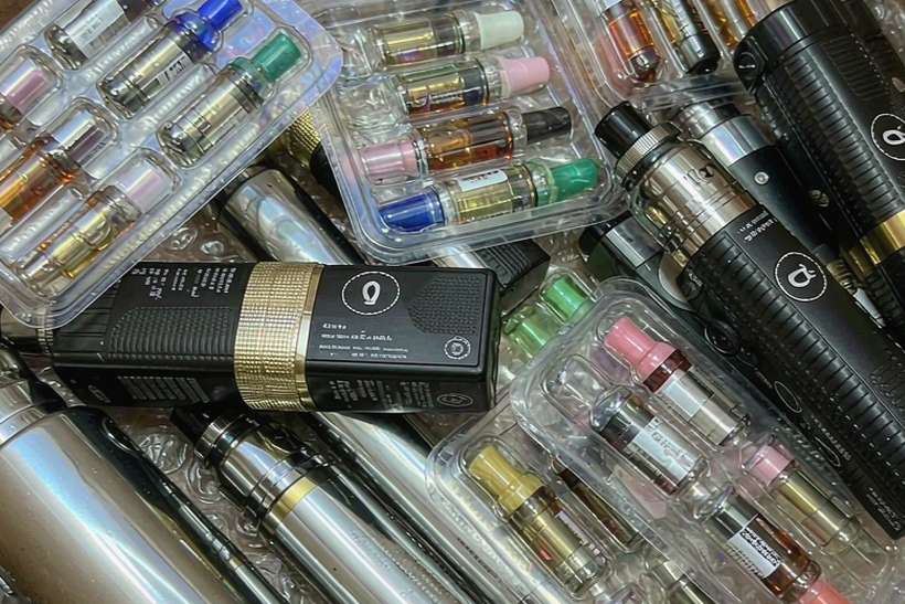 Reseller Guide to Elektronna Ya Sisgareta in Bangkok — container load