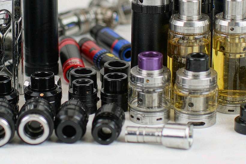 Restocking Elektronna Ya Sisgareta products in Bangkok — Spring catalog