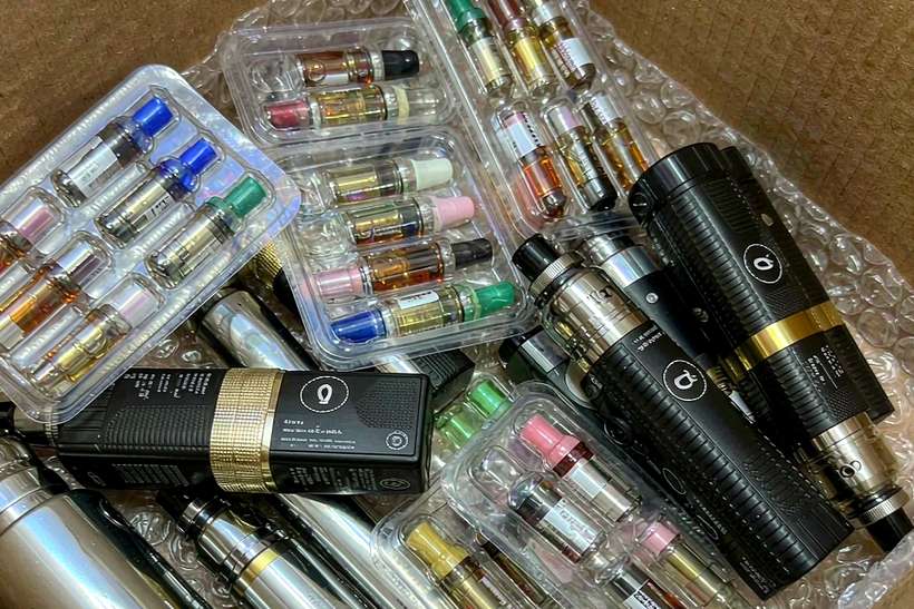 Sourcing Report on Elektronna Ya Sisgareta products in Bangkok — container load
